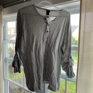 H&M henley tee size L